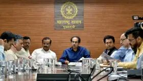 Coronavirus update in Maharashtra - Cabinet decides to shut government offices for seven days

