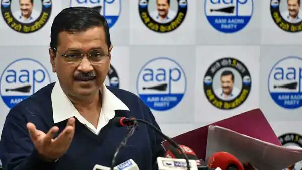 Inform govt if anybody returned from foreign in the past 14 days: Kejriwal