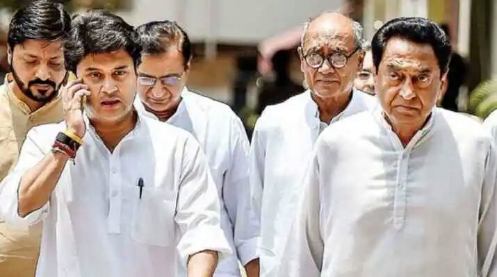 Kamal Nath govt in crisis - SC orders floor test in MP assembly by 5:00 pm tomorrow