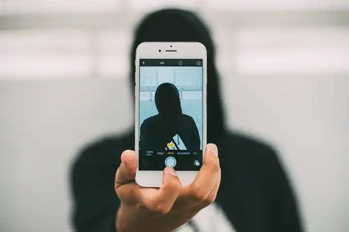 Karnataka wants those in home quarantine to send a selfie every hour, starting 7 am