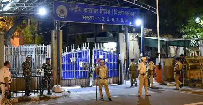 Nirbhaya incident convicts hardly slept and refused their last meal, say officials