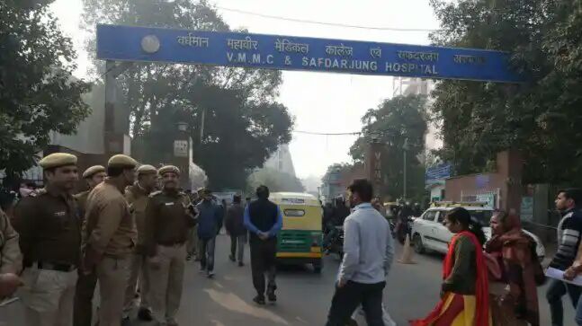 Suspected coronavirus patient commits suicide by jumping off 7th floor of Safdarjung Hospital