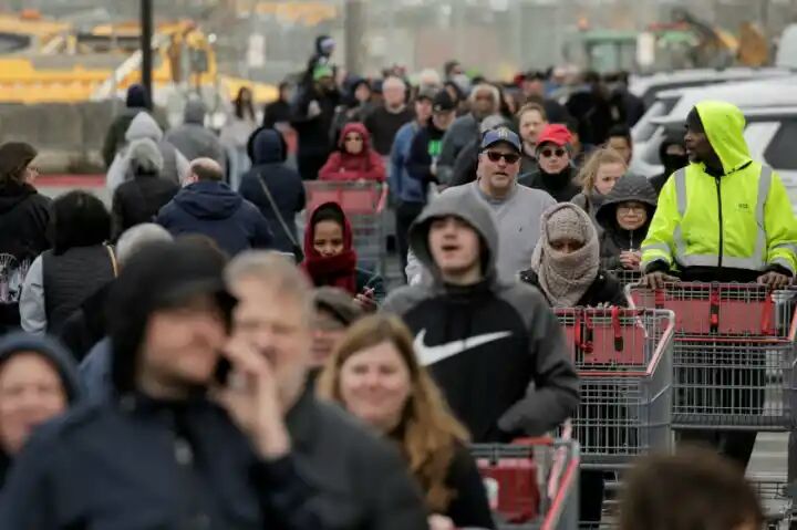 'You Don't Have to Buy So Much' - Trump Asks US Shoppers to 'Relax' as Coronavirus Panic Buying Rises