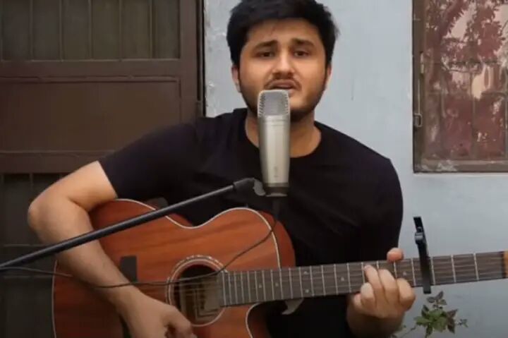 'Ghar Se Nikalna Nai' Math Teacher's Parody Song on Coronavirus is Going Viral