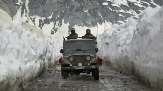 Kupwara encounter - How 5 paratroopers braved snow to take down 5 terrorists in Kashmir, sacrificed selves


