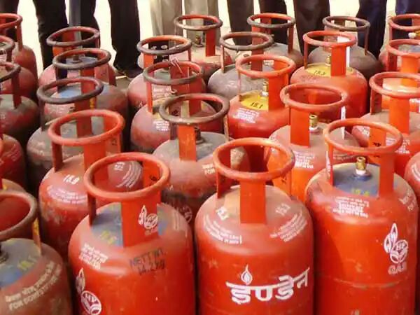 LPG Cylinder Prices Cut For The Second Consecutive Month

