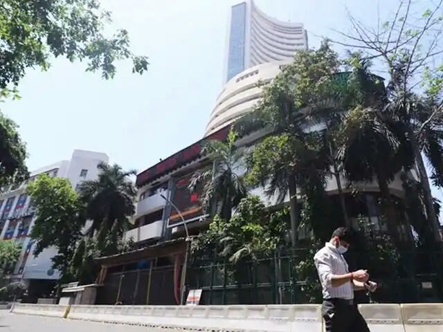 Market Update - Sensex, Nifty Open In Red On Wednesday

