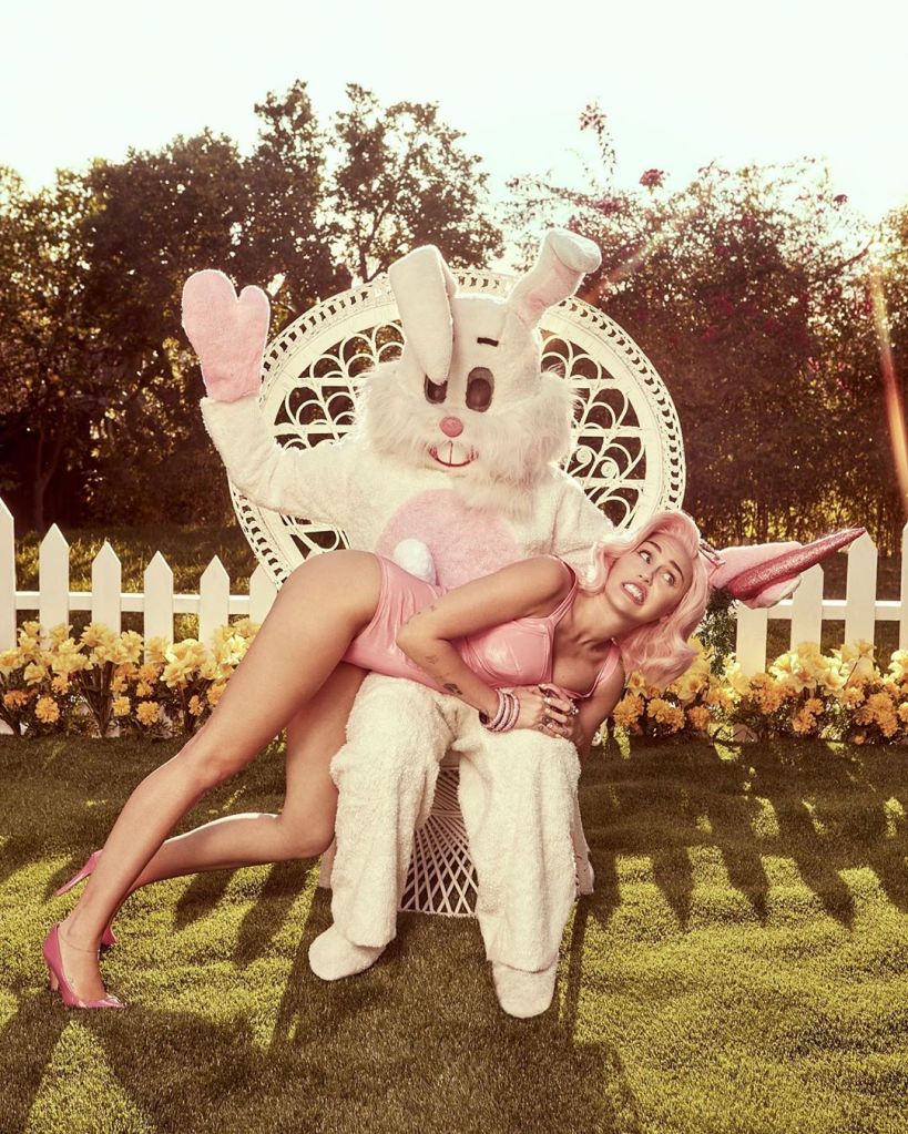 MILEY CYRUS TURNS BUNNY THIS EASTER 

