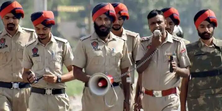 Punjab - 7 arrested for chopping off cop's hand, attacking other officials