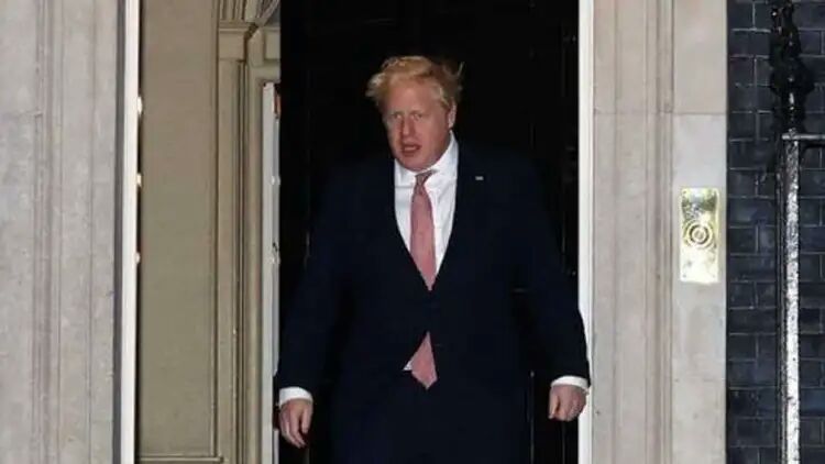UK PM Boris Johnson moved to ICU as coronavirus symptoms 'worsen'