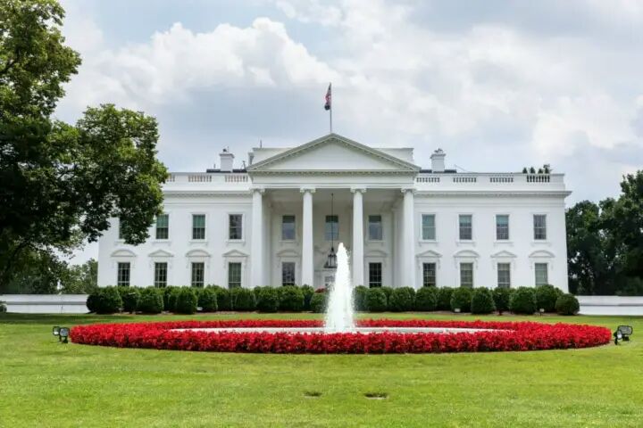 Hindu Priest Recites Vedic Shanti Path at White House on National Day of Prayer Service